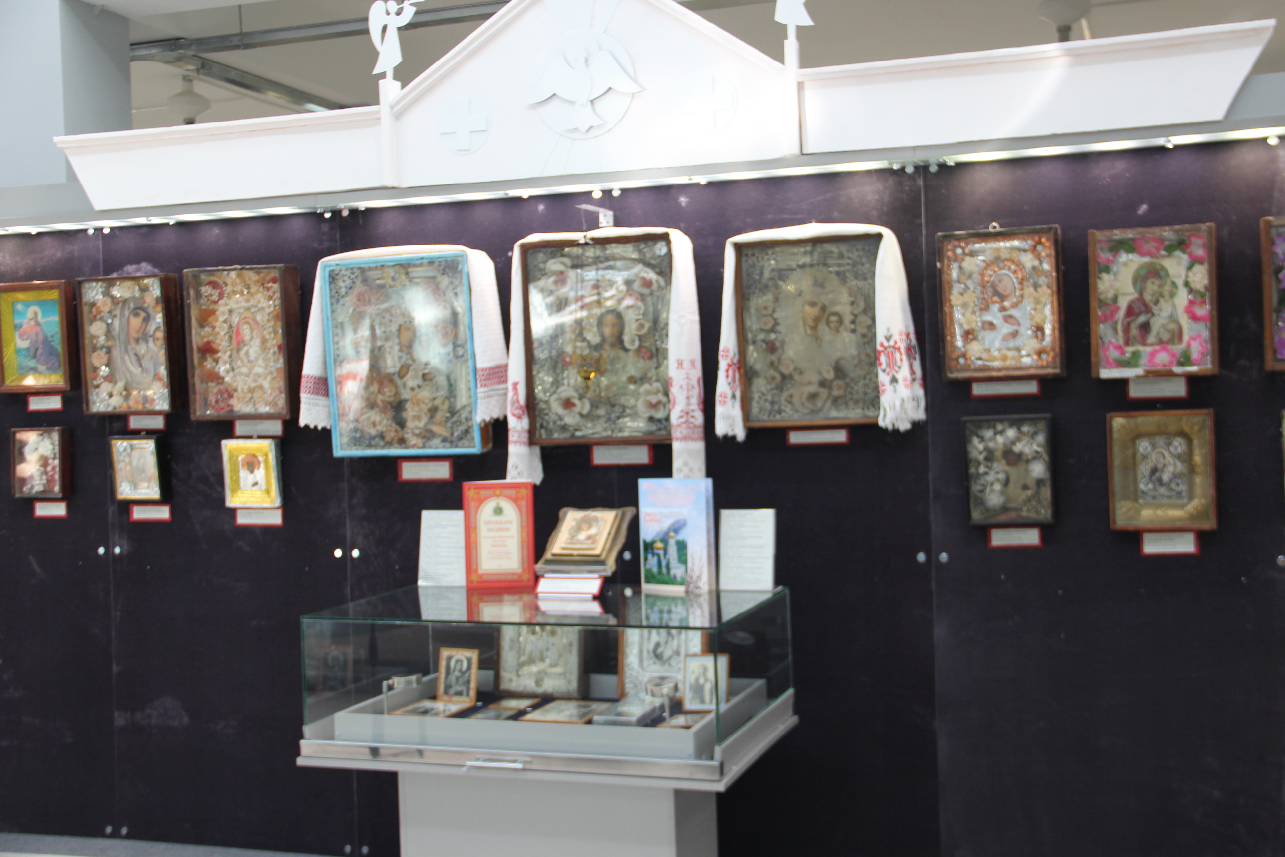 Выставка «ФОЛЕЖНАЯ ИКОНА. С ВЕРОЙ В СЕРДЦЕ!»